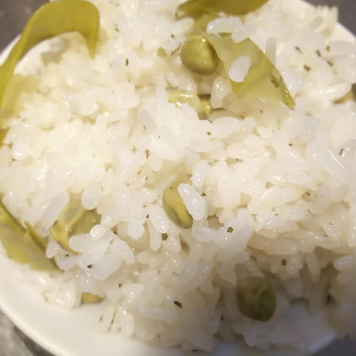 さやえんどう 丸ごと入れて炊飯しました!